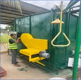 Equipo de proceso reacondicionado y pintado, con nuevo accionamiento amarillo